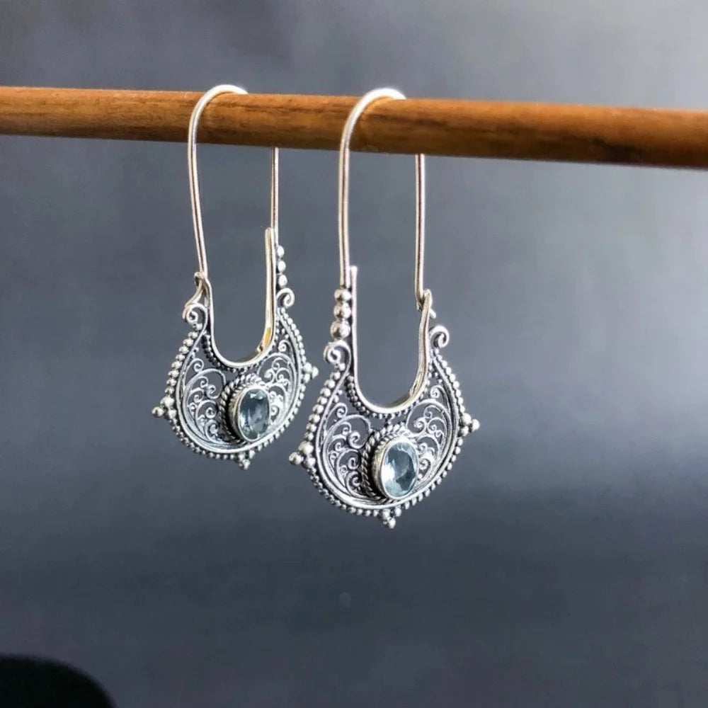 Caved Pattern With Zircon Decor Dangle Earrings Bohemian Ethnic Style Zinc Alloy Silver Plated Jewelry Tourism Souvenir